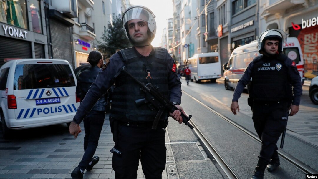 Turska policija u centru Istanbula, ilustrativna fotografija iz 2022. godine