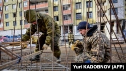 По заявлению властей РФ, в 2024 году «за нарушения миграционных правил» выдворили больше 80 тысяч иностранцев (иллюстративное фото)