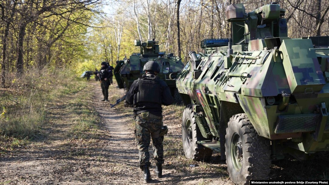 Specijalne snage policije u šumi u pograničnom području između Srbije i Mađarske, 2. novembar 2023.