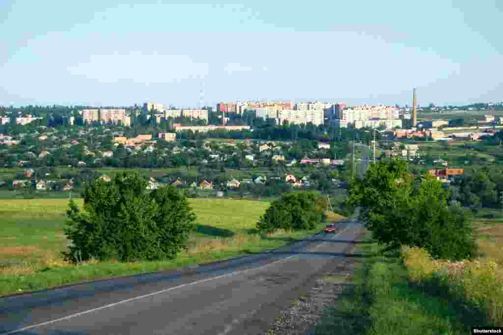 Город Бахмут в Донецкой области Украины. До вторжения России в 2022 году в городе проживало около 70 тысяч человек 