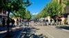 În oraşul Zvecan, zeci de soldaţi în echipament antirevoltă din Statele Unite, Polonia şi Italia au securizat marţi o clădire municipală în timp ce sârbii protestau faţă de instalarea în funcţie a unui primar albanez.