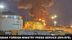 Пожар на нефтяном объекте в Краснодарском крае после удара БПЛА, архивное фото