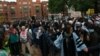 Studenti i drugi demonstriraju u krugu Univerziteta George Washington u Washingtonu, SAD, 25. aprila 2024.