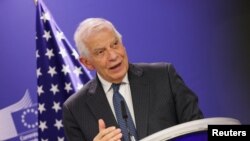 ჟოზეპ ბორელი: „ვიმეორებ, ეს [კანონპროექტი] შეუთავსებელია ევროკავშირის ღირებულებებთან“.