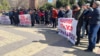 "Митингге чыксаңар, келишим бузулат". Салык кызматынын каты