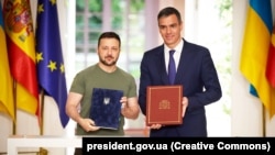 Владимир Зеленский и Педро Санчес подписали договор о сотрудничестве в области безопасности