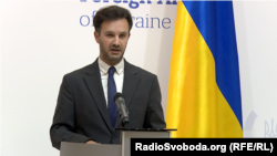 Ситуація в Сирії демонструє «зростаючу слабкість Росії, яка не може воювати на два фронти», йдеться у заяві речника Міністерства закордонних справ України Георгія Тихого