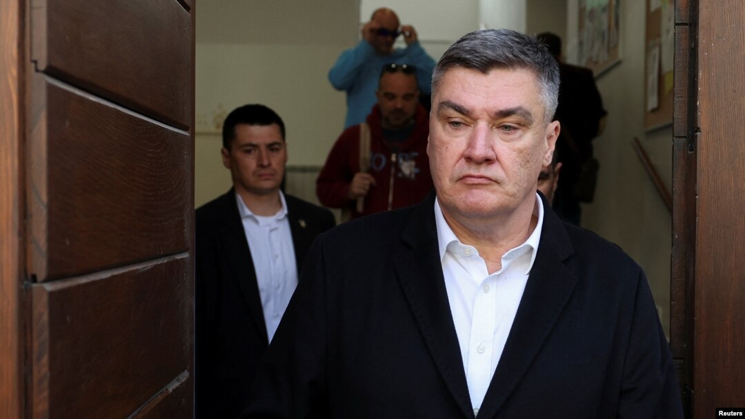 Președintele croat Zoran Milanović a invocat interesul național al Croației și a criticat sancțiunile occidentale împotriva Rusiei. 