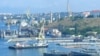 У Севастополі зафіксували завантаження крилатих ракет на підводний човен Чорноморського флоту Росії (фото)
