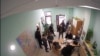 В офис издания "Псковская губерния" и партии "Яблоко" пришли с обысками