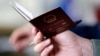 România are una din cele mai mari rate de respingere a vizelor pentru SUA. În ultimii 10 ani, procentul de respingere a fost în jur de 10%. 
