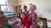 Панҷгоникҳо дусола шуданд, падар ночор барои кор ба Русия рафт. ВИДЕО