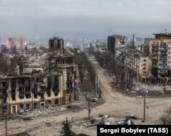 Центральні вулиці Маріуполя у квітні 2022 року
