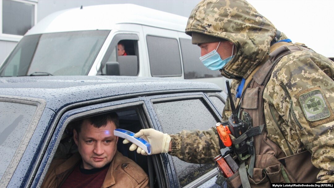Температурный контроль на КПВВ в Донецкой области