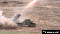 За кольором фарби на кабіні і на направляючих до ракет, можна побачити, що фарба позаду суттєво вигоріла. Це сталося через інтенсивну роботу самих установок