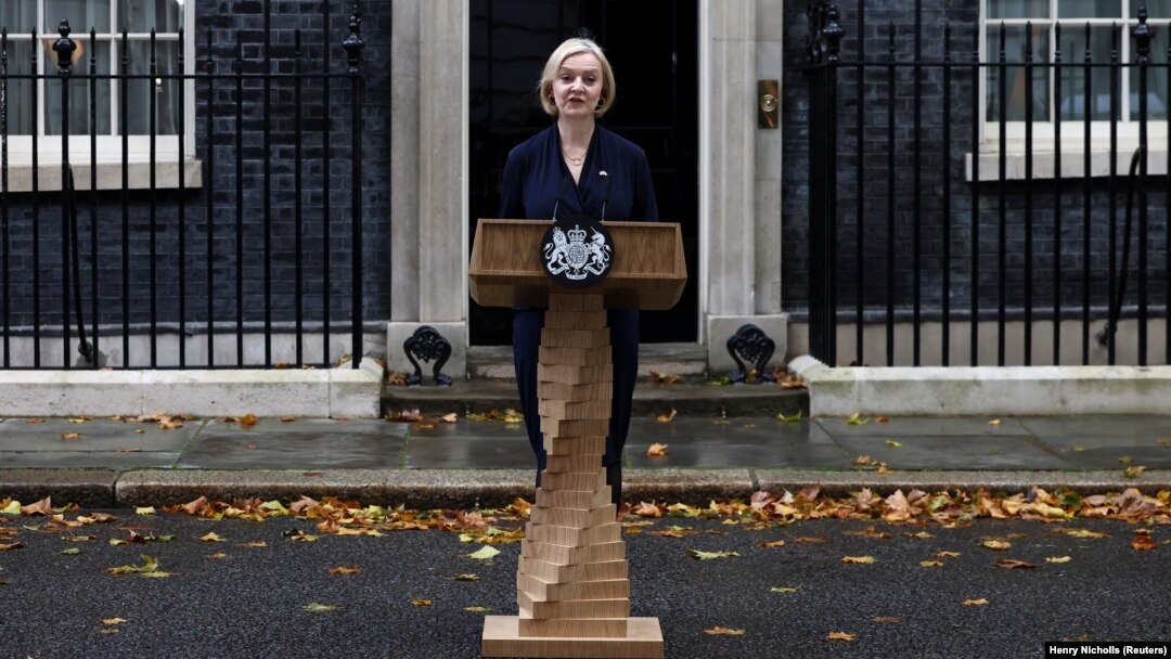 Britanska premijerka Liz Truss najavljuje ostavku ispred ispred sjedišta britanske Vlade, London, 20. oktobra 2022.