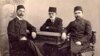 Кырымтатар зыялылары, сулда - Исмәгыйль Гаспралы (1851-1914) 