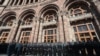Armenia - Riot police guard the building of the Armenian prime minister's office during a cabinet meeting in Yerevan, May 13, 2022.