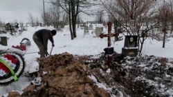 As World Tenses For War, People Keep Dying In Eastern Ukraine Fighting