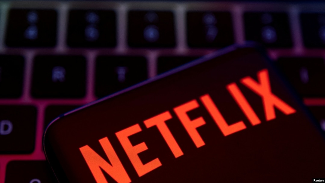 Prvi gubitak pretplatnika od 2011. za kompaniju Netflix koja je najavila i opciju jeftinije pretplate ali uz reklame i smanjenje originalne produkcije.