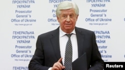 Колишній генеральний прокурор України Віктор Шокін просить Вищий адміністративний суд визнати незаконними й скасувати рішення щодо його звільнення і поновити його на посаді генпрокурора