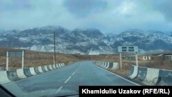 Баткен. Чек арадагы Көк-Таш айылы