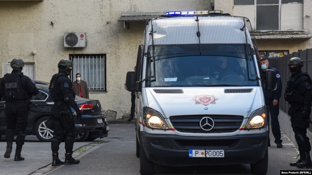 Policija dovodi članove "kavačkog klana" na saslušanje kod Specijalnog državnog tužioca, Podgorica, 21. april 2021.