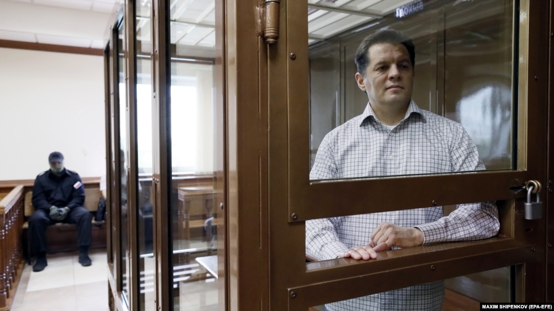 Український журналіст Роман Сущенко у суді в день винесення вироку, Москва, 4 червня. Його засудили до 12 років позбавлення волі