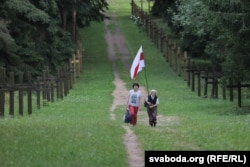 Ніна Багінская ў Курапатах, 2015 год