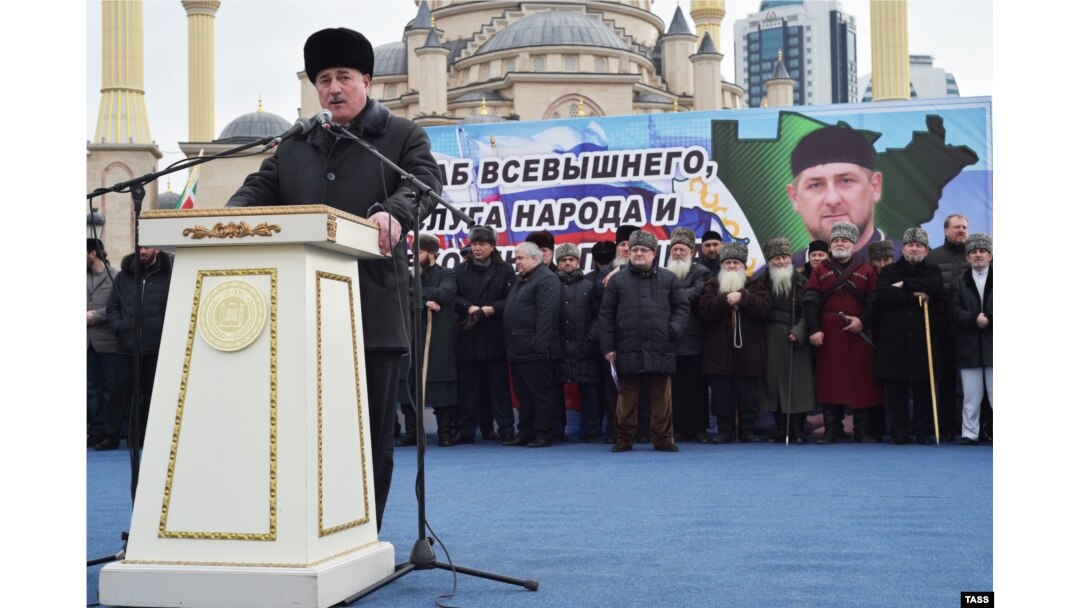 «Рамзан – гордість Росії». У Грозному провели мітинг на підтримку Кадирова (фотогалерея)