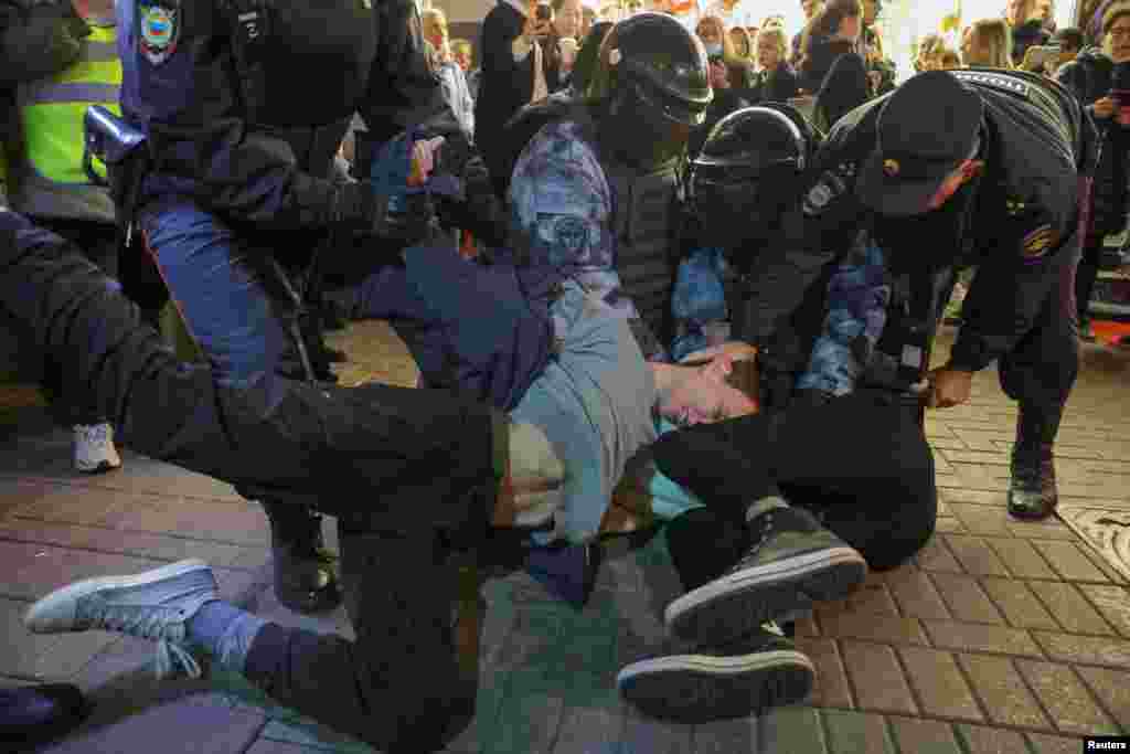 Митинг кезінде зардап шеккендер де бар. 