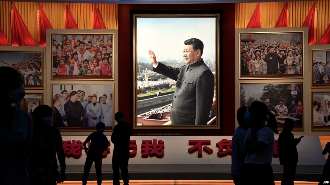 Slika Si Đinpinga u Muzeju Komunističke partije Kine u Pekingu, septembar 2022. 