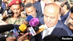 عبد ربه منصور الهادی، رئيس جمهور يمن، از ايران خواست به دخالت در امور داخلی کشورش پايان دهد.