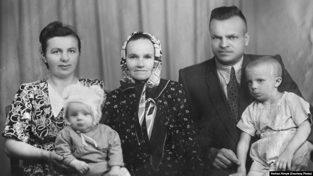 Олекса Гірник із родиною