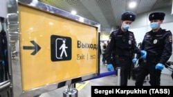 Поліцейські в аеропорту «Шереметьєво». Ілюстраційне фото
