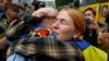 Emoții și lacrimi: sute de prizonieri au revenit acasă, în ultima zi a schimbului „1000 pentru 1000” dintre Ucraina și Rusia