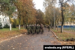 Салдаты ў Печах