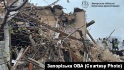 Наслідки попередніх російських ударів по Запоріжжю, квітень 2025 року