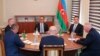 Представители армянской общины Нагорного Карабаха, правительства Азербайджана и представитель российского миротворческого контингента на переговорах в Евлахе