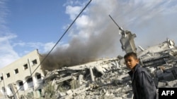 در دو روز گذشته هواپیماهای اسرائیل دهها هدف را در غزه بمباران کردند. (عکس: Afp)