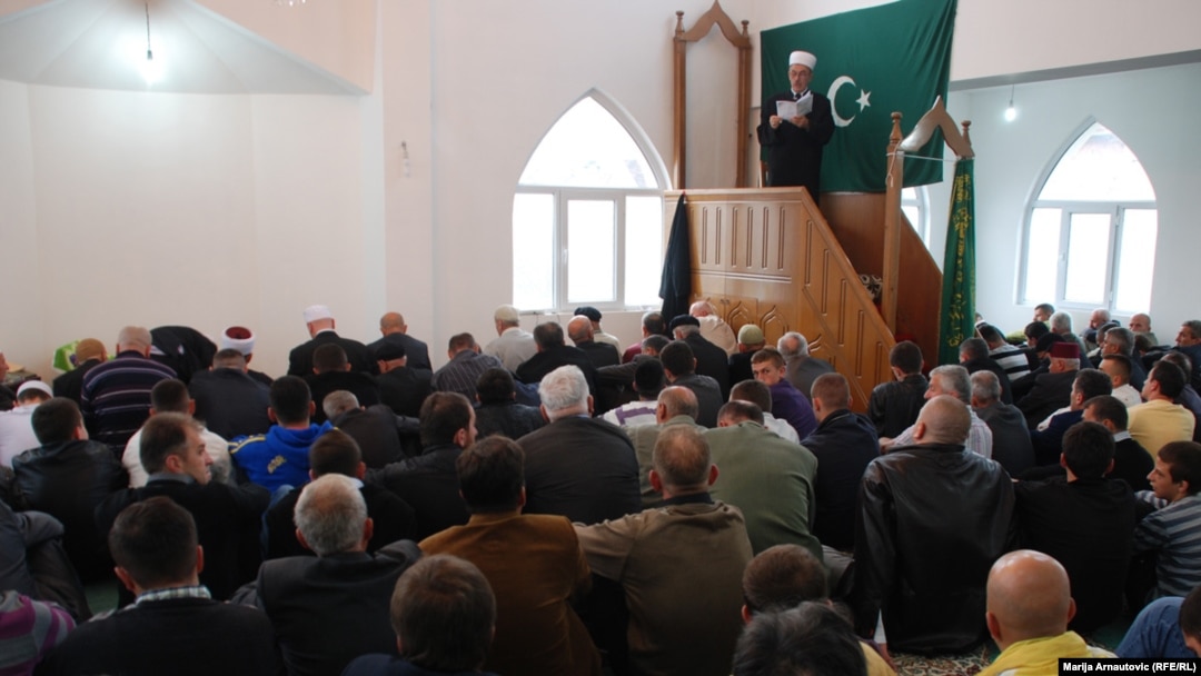 Molitva u Novom Pazaru sa reisom Islamske zajednice Srbije Ademom Zilkićem, septembar 2010.