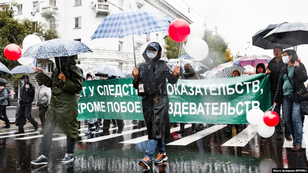 Protests continued in Khabarovsk on October 3.