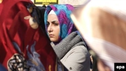 نزاع بر سر لغو ممنوعيت حجاب، امری نمادين در رويارويی سکولارها و اسلام گرايان تلقی شده است.(عکس از epa)