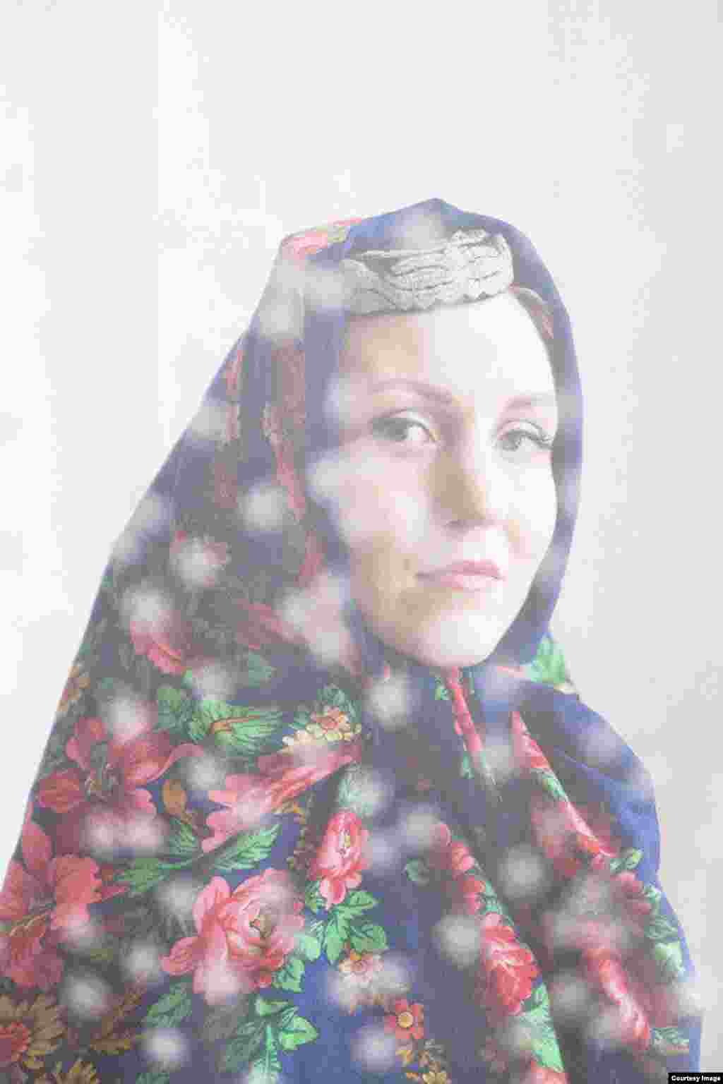 Света, 28 лет: "У меня бабушка очень верующая. Она брала меня с собой в мечеть, но меня это особо не тронуло, я не очень близка с исламом"