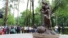Алматыдағы саяси қуғын-сүргін құрбандарына қойылған ескерткіш. 