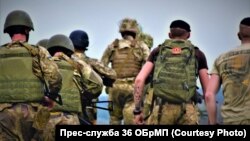 Проходження морськими піхотинцями смуги перешкод. 8 травня 2018 року