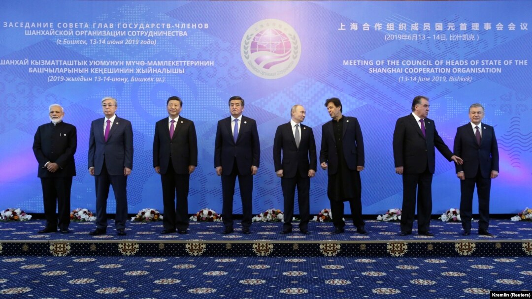 Imagine a membrilor Organizației de Cooperare de la Shangai din timpul summitului din Kârgâstan, din iunie 2019