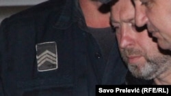 Sinđelić: Dikić nije znao tačan identitet svih tih ljudi, ali je znao da će tu da dođu; Foto: Dikić prilikom hapšenja