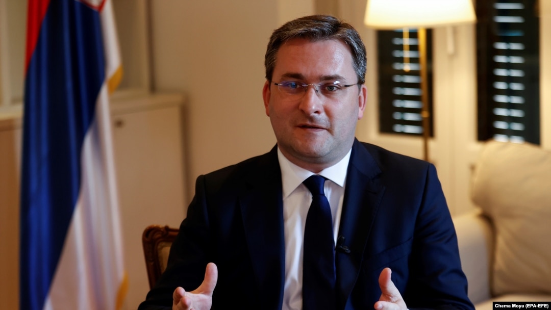Ministar spoljnih poslova Srbije Nikola Selaković tokom intervjua za Agenciju EFE u Madridu, 4. maj 2021.