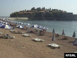 Pogled na Sveti Stefan, foto: Savo Prelević